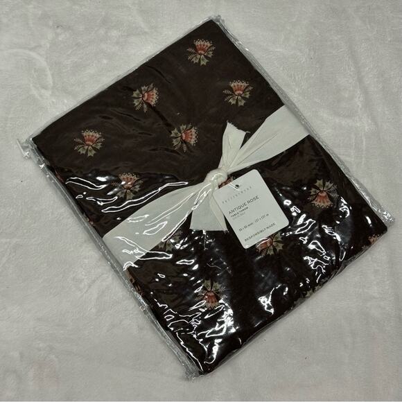 Pottery Barn Antique Rose Table Throw 50 x 50 Square Dining Room Plum Purple NWT - Picture 2 of 5